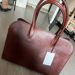 Claudia Firenze “The Row Margaux” viral on Tik tok